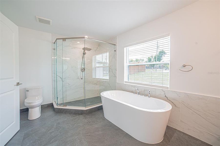 Furnished interior view inside a new home in , Spring Hill (Image 11).