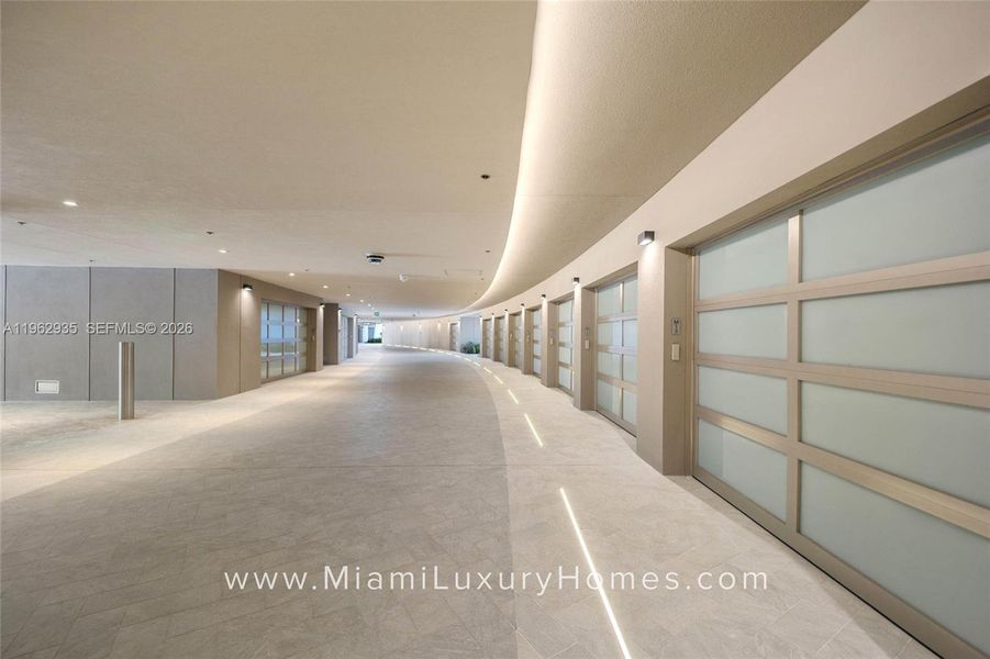 Spacious, unfurnished interior of a new home in , Miami (Image 18).