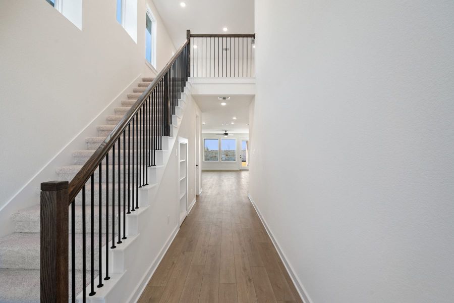 Spacious, unfurnished interior of a new home in Flora, Hutto (Image 19).