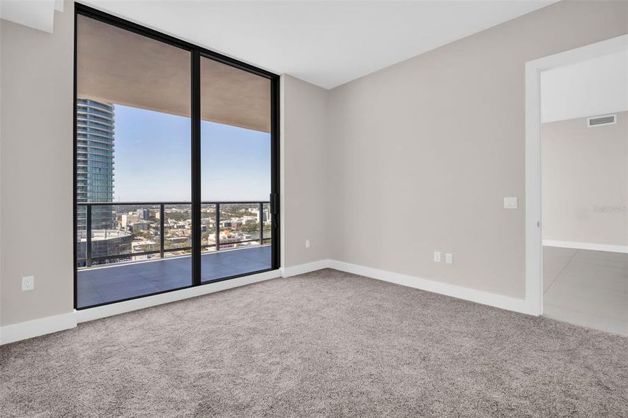 Spacious, unfurnished interior of a new home in , St. Petersburg (Image 54).