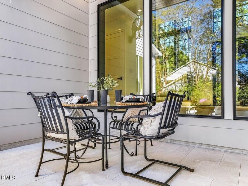 121_Outdoor Living Space