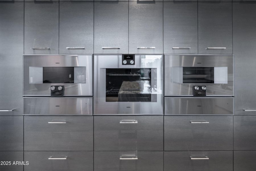 Azure_Lot25_QMI_Kitchen_Oven