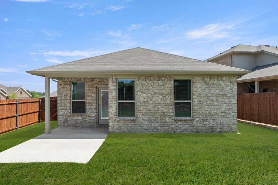 Front exterior of a new home in ValleyBrooke, Mesquite, TX, highlighting curb appeal (Image 26).