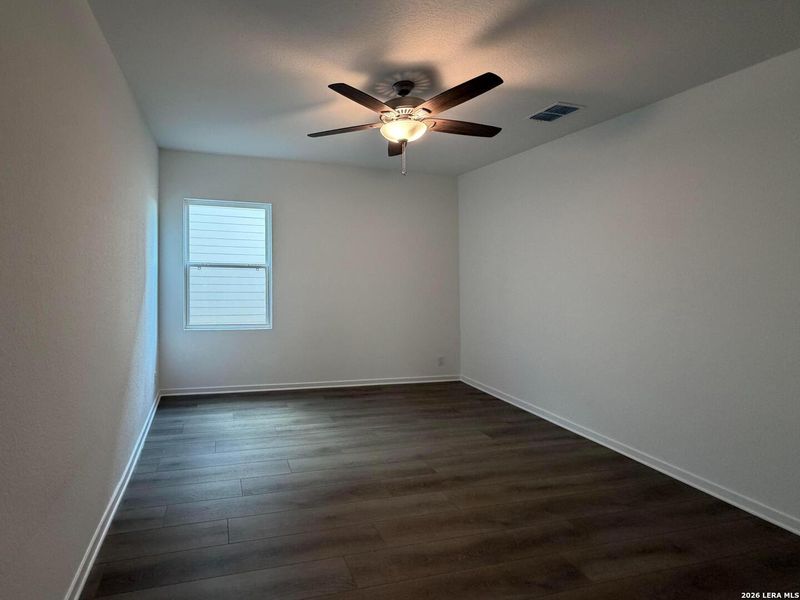 Spacious, unfurnished interior of a new home in Hennersby Hollow, San Antonio (Image 20). Spacious, unfurnished interior of a new home in Hennersby Hollow, San Antonio (Image 20).