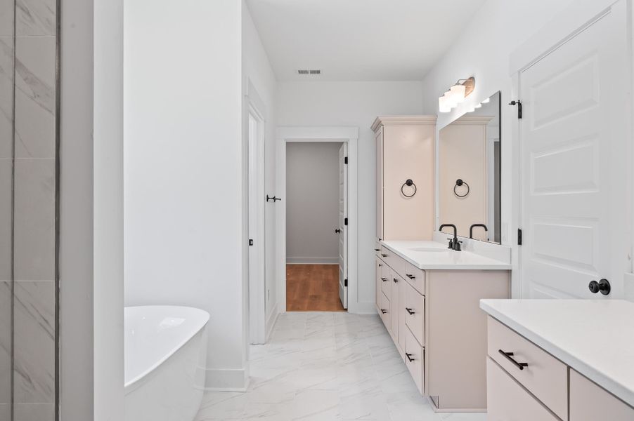 Furnished interior view inside a new home in Charleston County Homes, Awendaw (Image 11).
