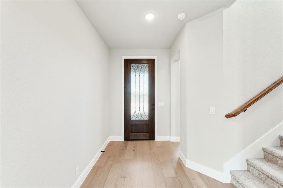 Spacious, unfurnished interior of a new home in The Oaks, Red Oak (Image 15).