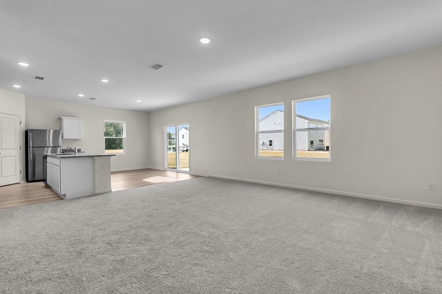 Spacious, unfurnished interior of a new home in Watson Hill, Summerville (Image 7).