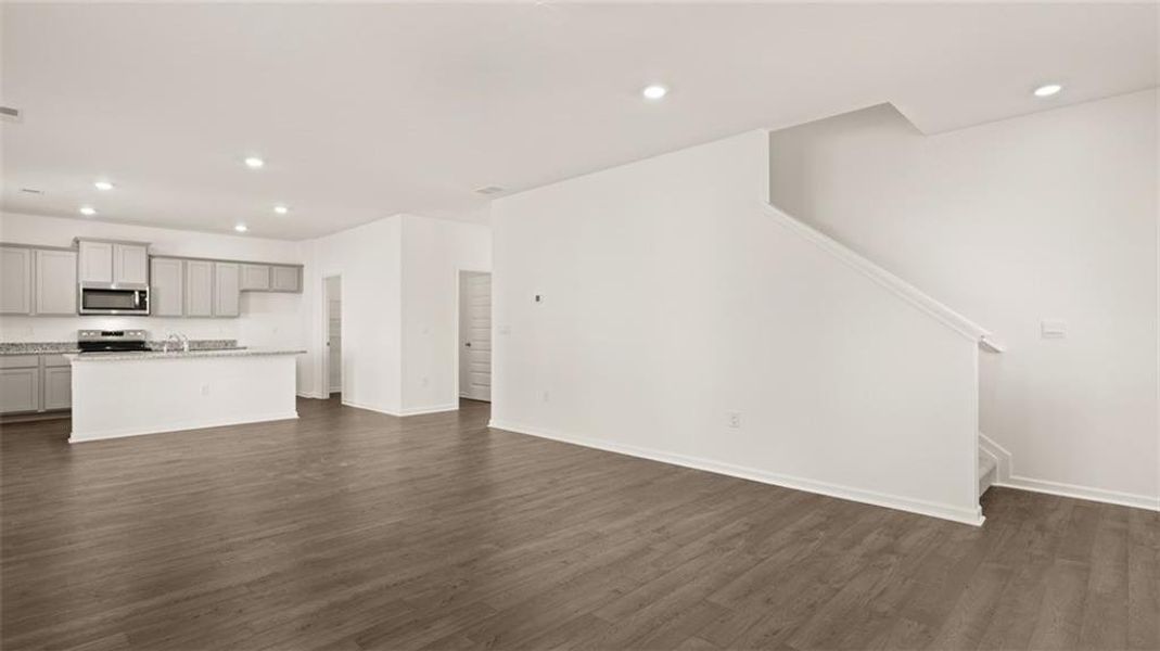 Spacious, unfurnished interior of a new home in Poplar Preserve, Newnan (Image 23).