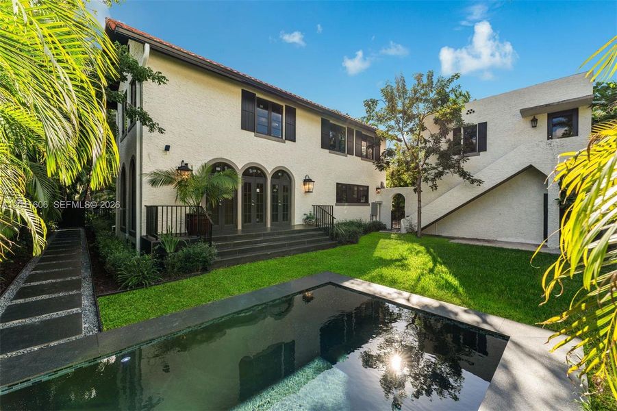 Exterior details and patio area of a home in , Miami (Image 29).
