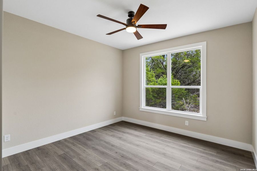 Spacious, unfurnished interior of a new home in , Canyon Lake (Image 30).