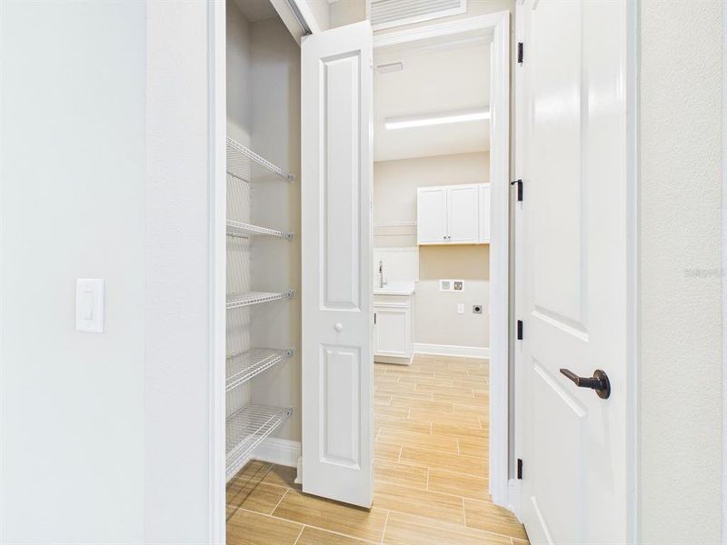 Spacious, unfurnished interior of a new home in , Sarasota (Image 66). Spacious, unfurnished interior of a new home in , Sarasota (Image 66).
