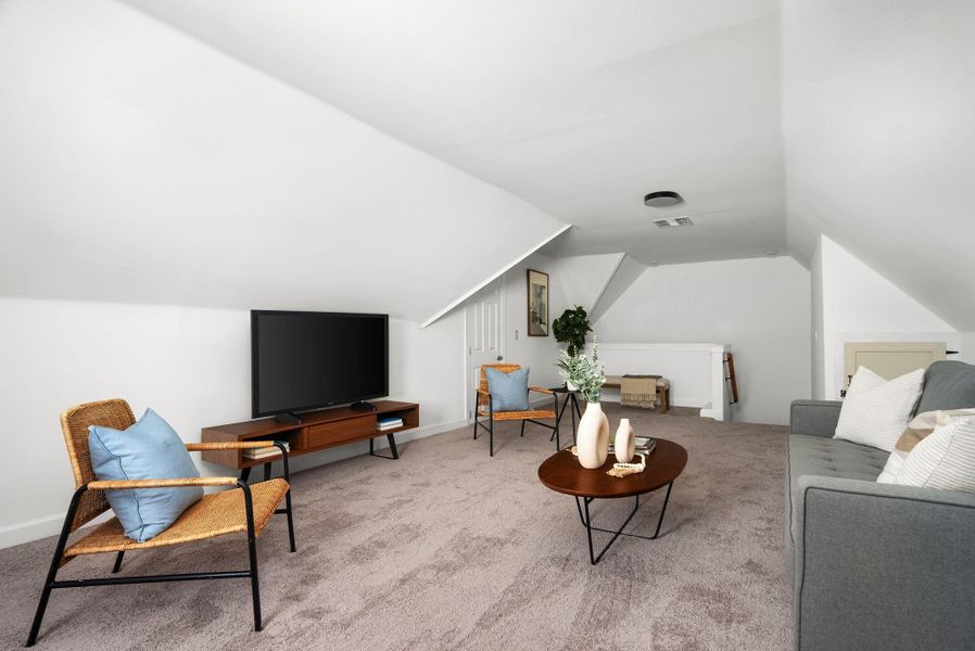 Furnished interior view inside a new home in , Canyon Lake (Image 4).