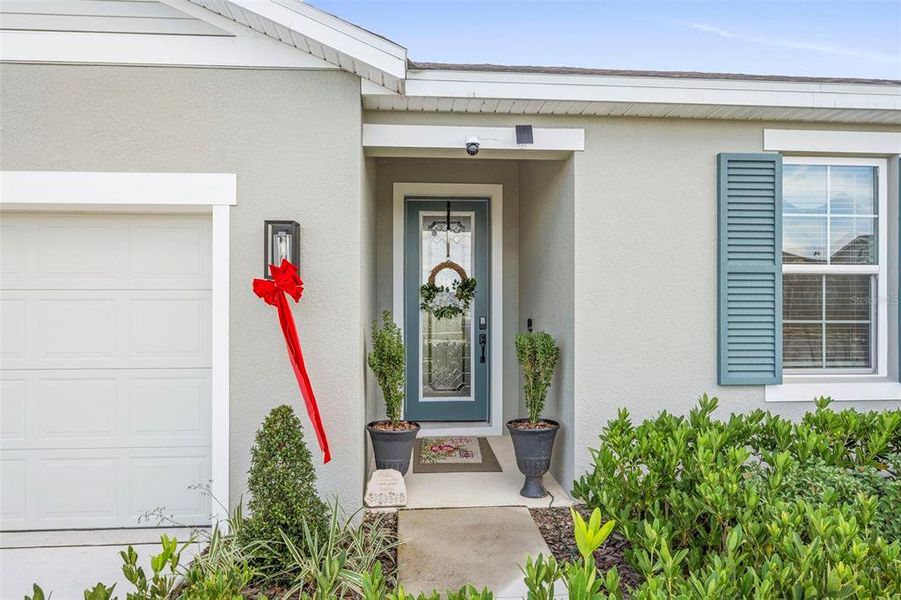 Exterior details and patio area of a home in , Lake Wales (Image 4). Exterior details and patio area of a home in , Lake Wales (Image 4).