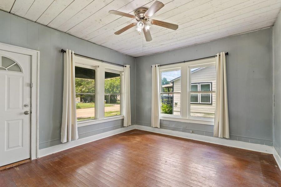 Image 28 of a home in . Image 28 of a home in .