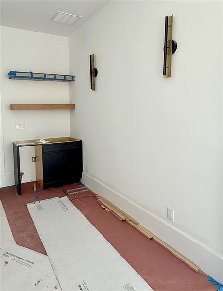 Image 33 of a home in .