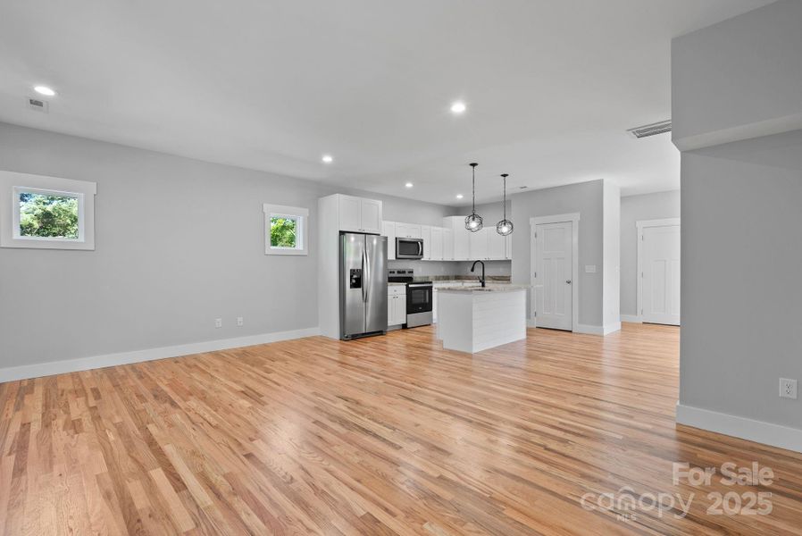 Spacious, unfurnished interior of a new home in , Asheville (Image 37).