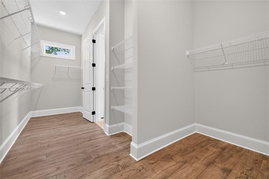 Spacious, unfurnished interior of a new home in , Flowery Branch (Image 54).