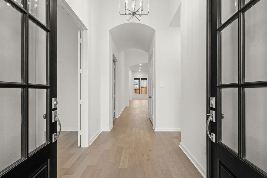 Spacious, unfurnished interior of a new home in Grange, Katy (Image 17).