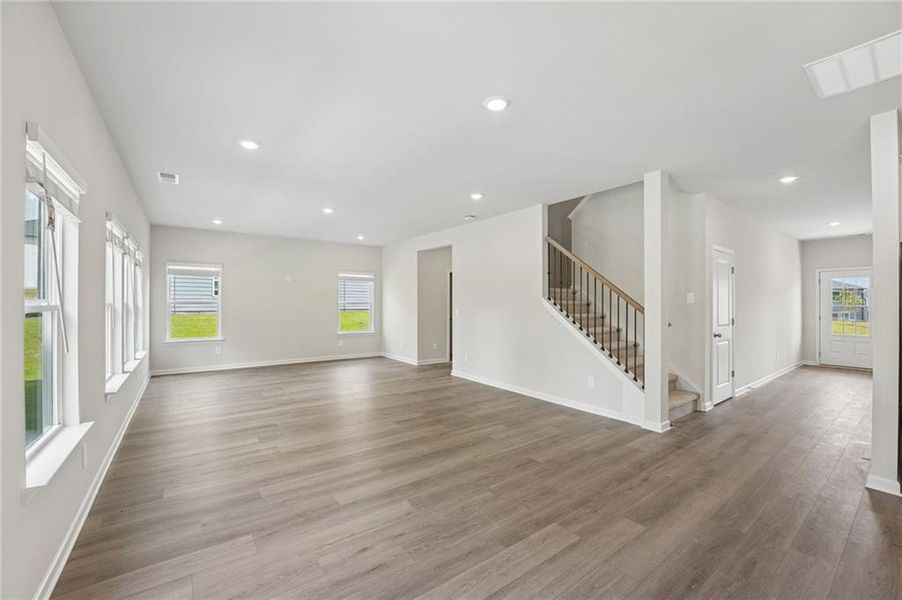 Spacious, unfurnished interior of a new home in Northwoods at Mirror Lake, Villa Rica (Image 46).