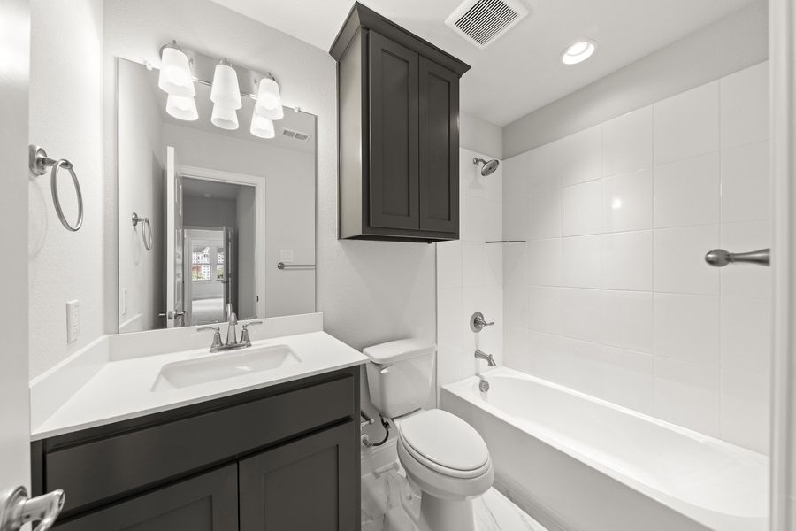 Furnished interior view inside a new home in Providence Cove, McKinney (Image 14). Furnished interior view inside a new home in Providence Cove, McKinney (Image 14).