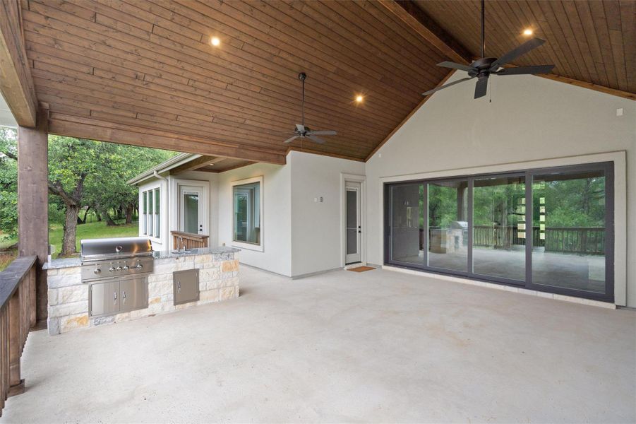 Covered Outdoor Living Area Covered Outdoor Living Area