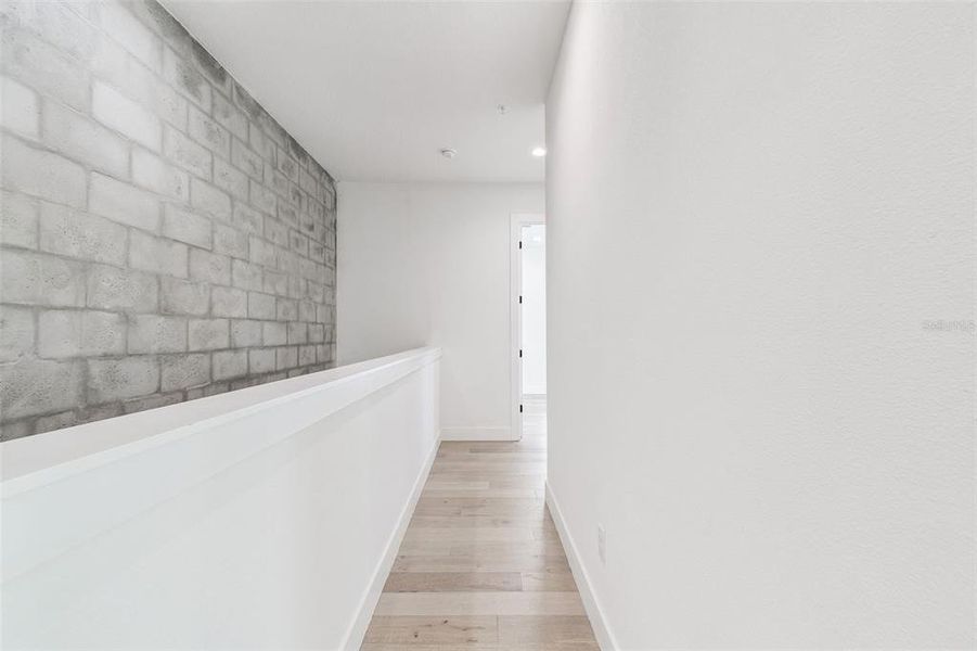 Spacious, unfurnished interior of a new home in , St. Petersburg (Image 28).