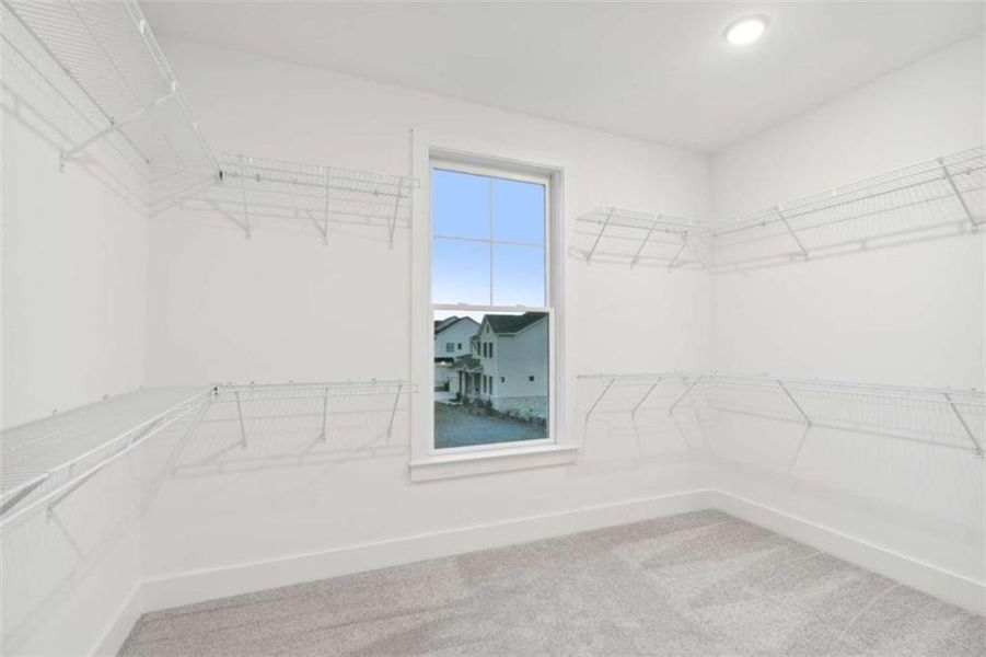 Spacious, unfurnished interior of a new home in Ellis, Marietta (Image 20).