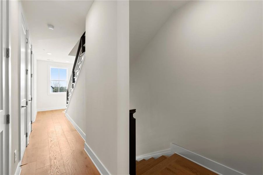 Spacious, unfurnished interior of a new home in , Alpharetta (Image 43).