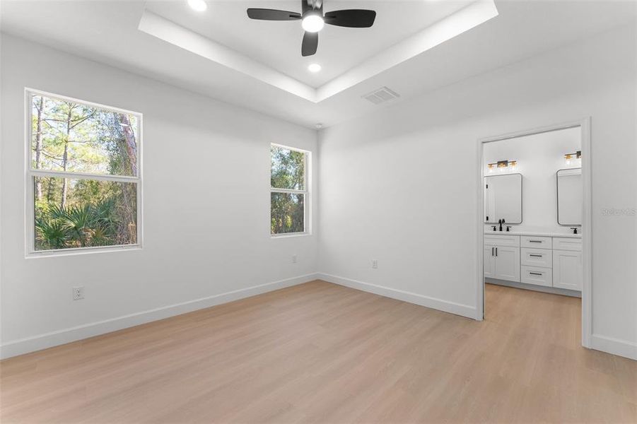 Spacious, unfurnished interior of a new home in , North Port (Image 17).