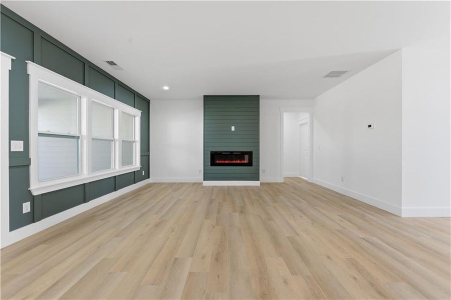 Spacious, unfurnished interior of a new home in , Cartersville (Image 14).