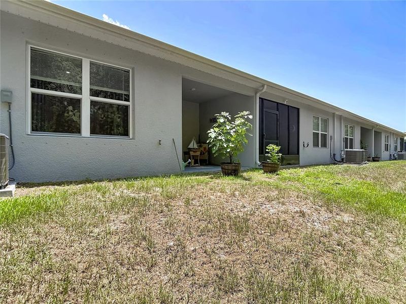 Exterior details and patio area of a home in , New Port Richey (Image 26).
