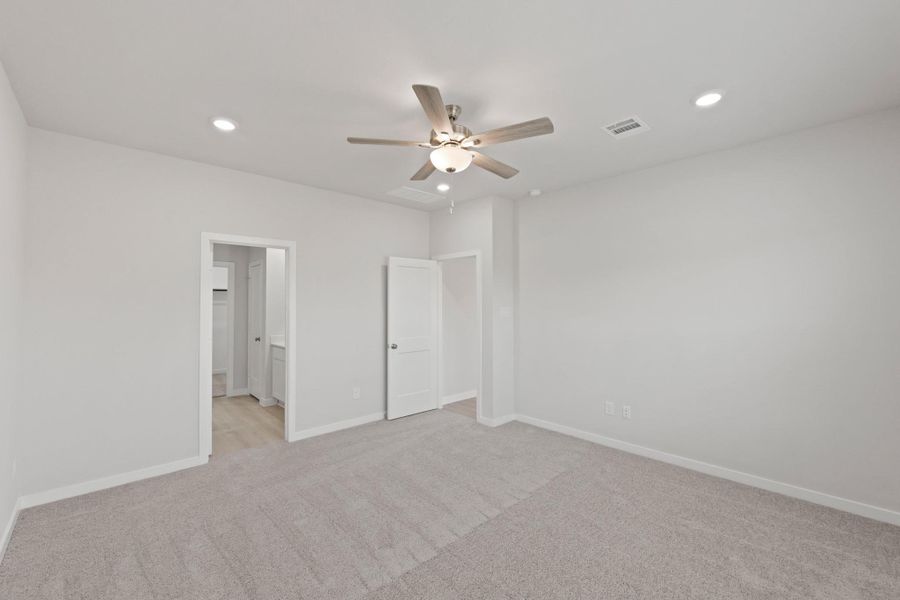 Spacious, unfurnished interior of a new home in River Ranch Trails, Dayton (Image 16). Spacious, unfurnished interior of a new home in River Ranch Trails, Dayton (Image 16).