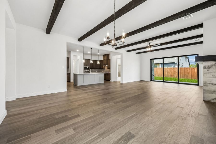 Spacious, unfurnished interior of a new home in Country Lakes, Denton (Image 19).