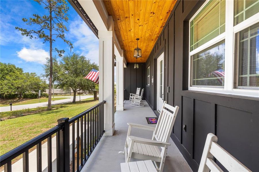 Exterior details and patio area of a home in , Dade City (Image 35).