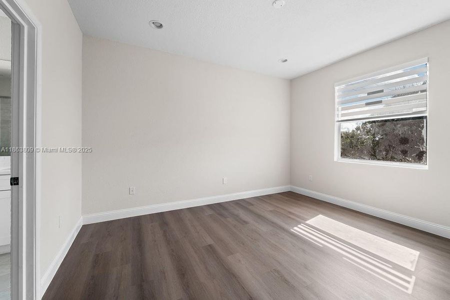 Spacious, unfurnished interior of a new home in , Tamarac (Image 25).