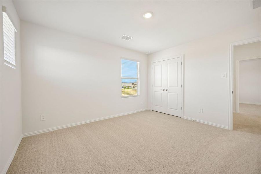 Photo is not of the actual home, but is an inspirational photo of builder’s model home and may depict options, furnishings, and/or decorator features that are not included. Photo is not of the actual home, but is an inspirational photo of builder’s model home and may depict options, furnishings, and/or decorator features that are not included.