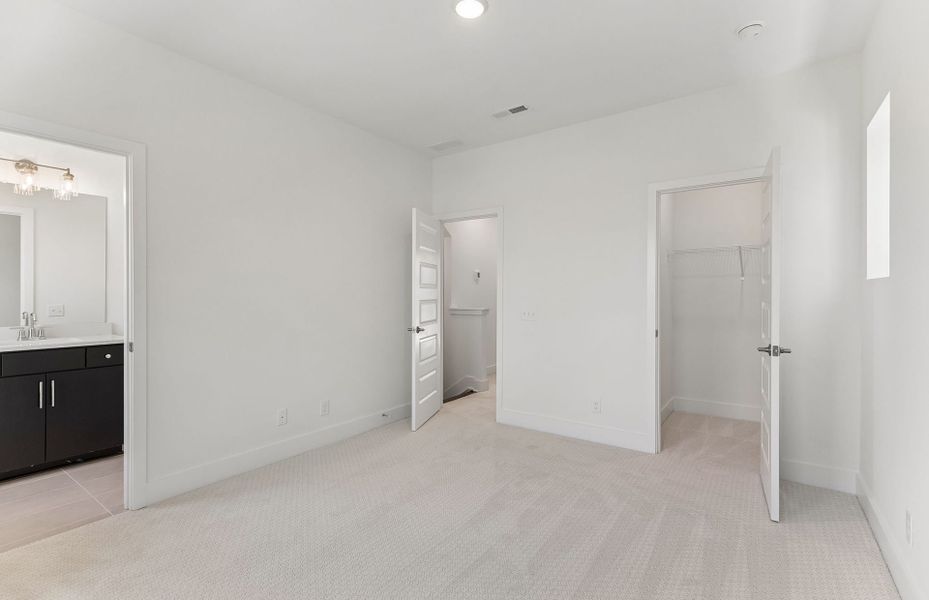 Spacious, unfurnished interior of a new home in Skyline, Nashville (Image 26).