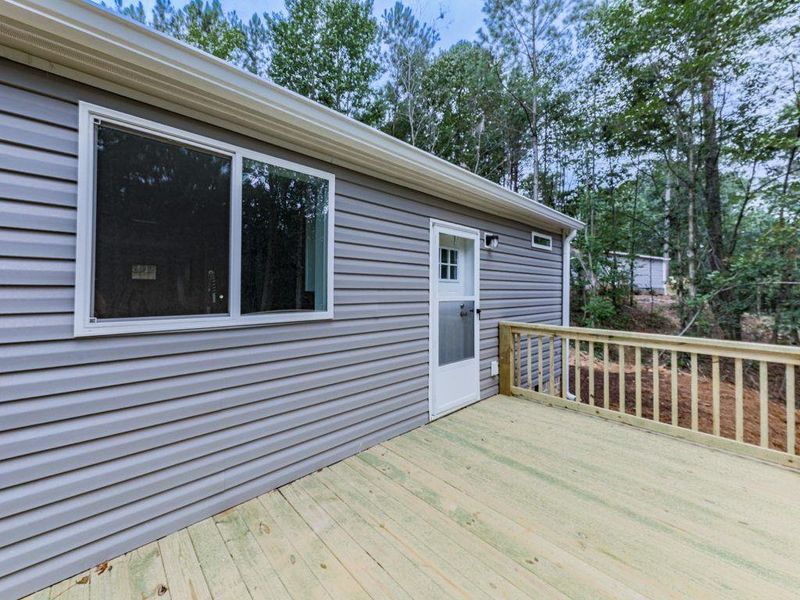 Exterior details and patio area of a home in , Jasper (Image 23).