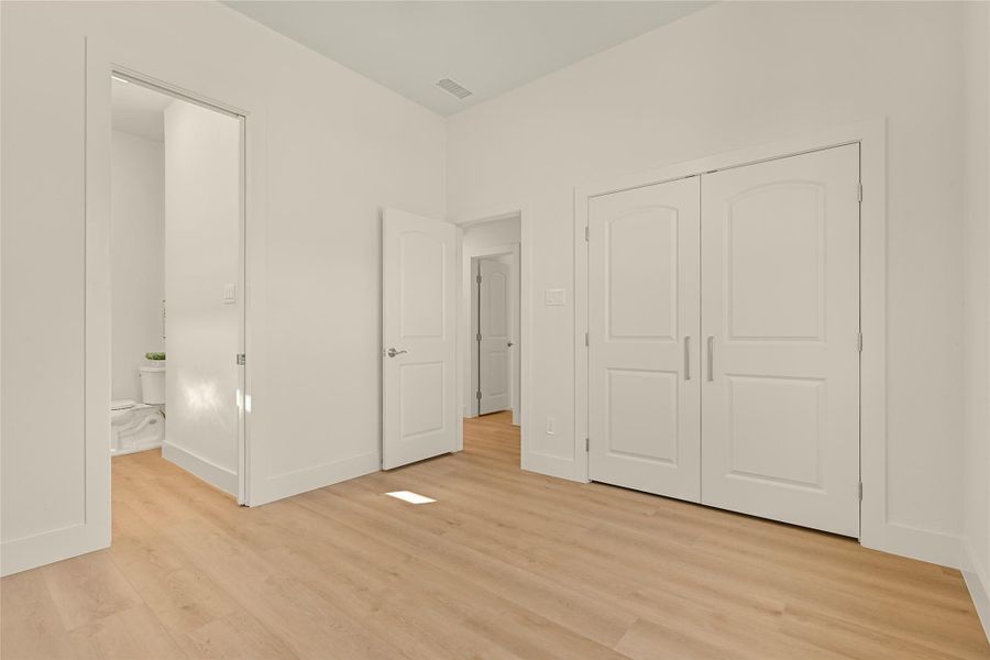 Spacious, unfurnished interior of a new home in , Seabrook (Image 21). Spacious, unfurnished interior of a new home in , Seabrook (Image 21).