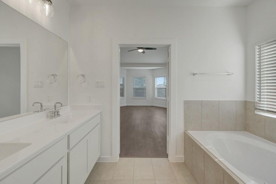 Furnished interior view inside a new home in Summerview, Fulshear (Image 15).