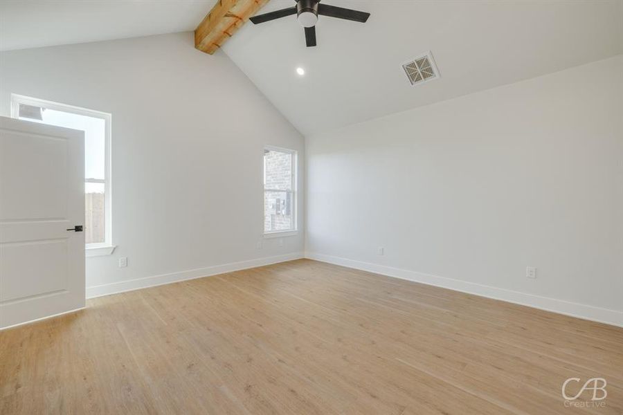 Spacious, unfurnished interior of a new home in , Abilene (Image 21).