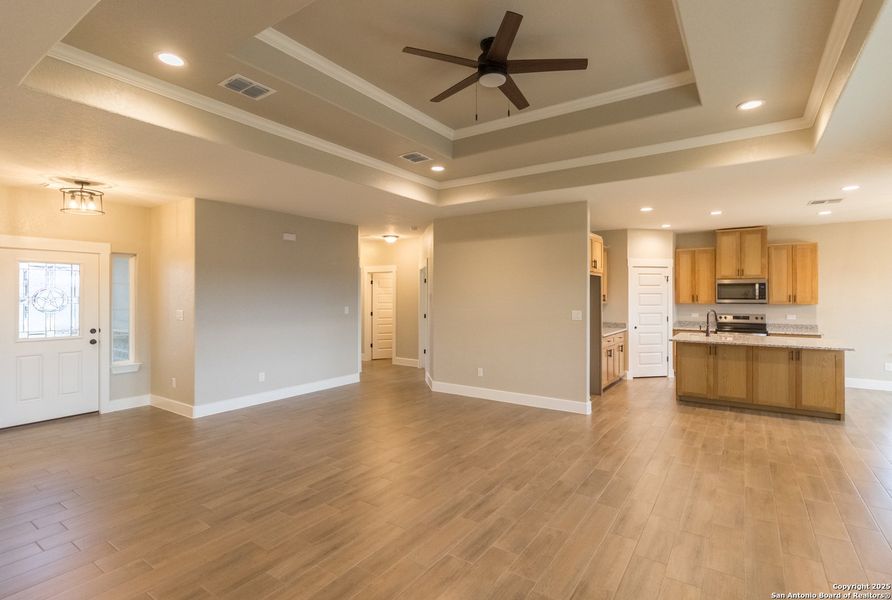 Spacious, unfurnished interior of a new home in , La Vernia (Image 16). Spacious, unfurnished interior of a new home in , La Vernia (Image 16).