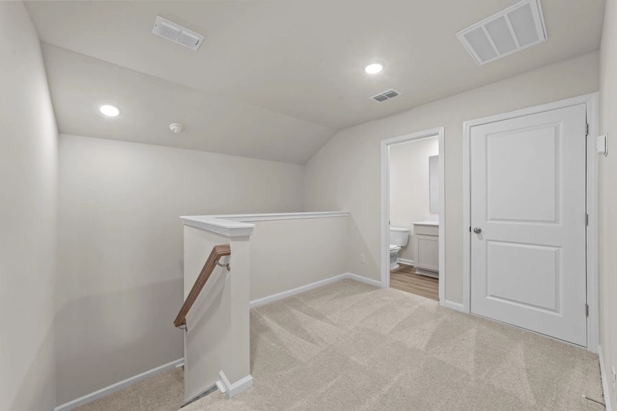 Spacious, unfurnished interior of a new home in Blue Heron Retreat, Little River (Image 21).