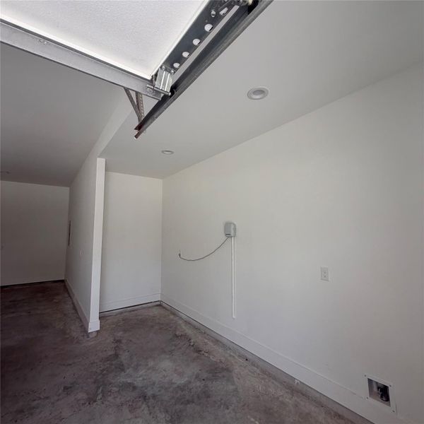 EXTRA SPACE IN GARAGE