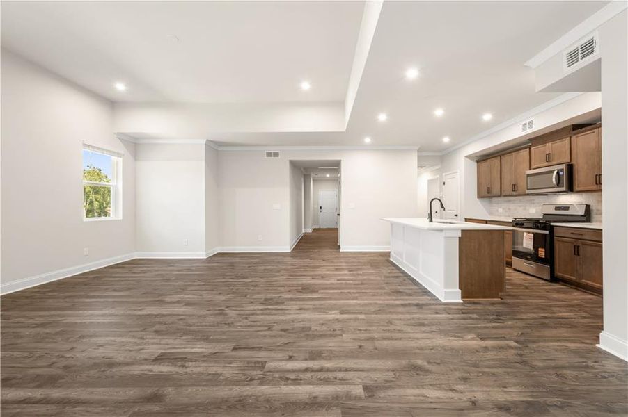 Spacious, unfurnished interior of a new home in Cambridge at Steels Bridge: Steels Bridge, Canton (Image 14). Spacious, unfurnished interior of a new home in Cambridge at Steels Bridge: Steels Bridge, Canton (Image 14).