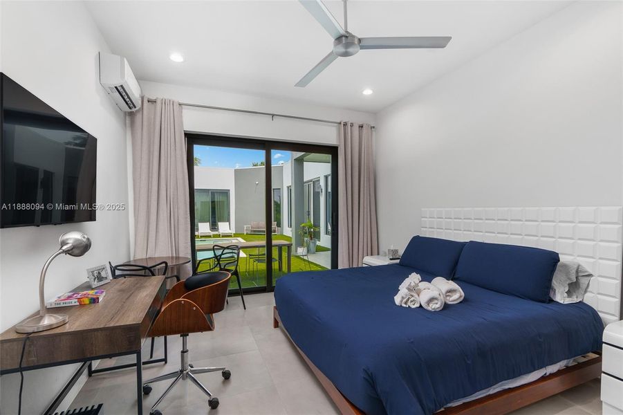 Furnished interior view inside a new home in , Wilton Manors (Image 12).