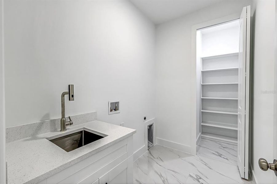 Furnished interior view inside a new home in , Alva (Image 12).