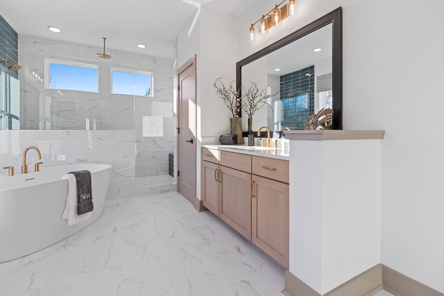 The Tolar - Owner's Bath