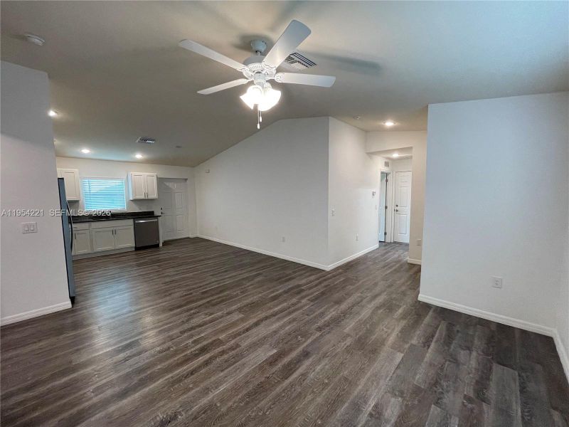 Spacious, unfurnished interior of a new home in , Labelle (Image 10).