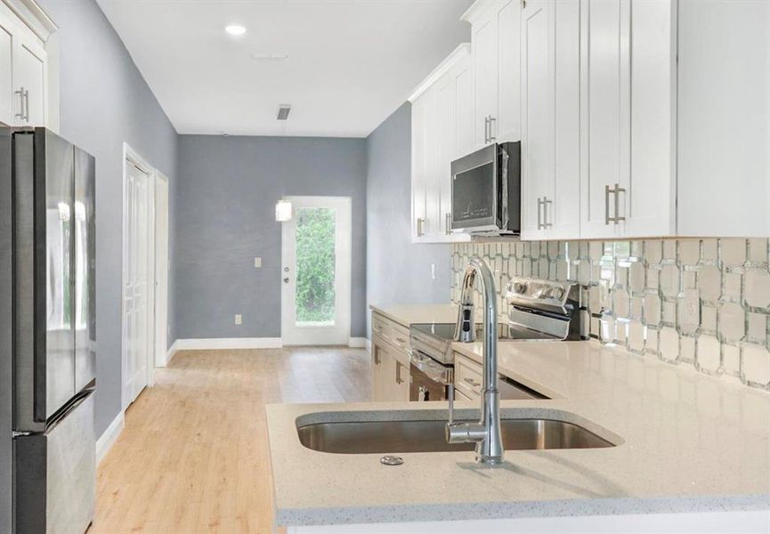 Furnished interior view inside a new home in , Edgewater (Image 4).